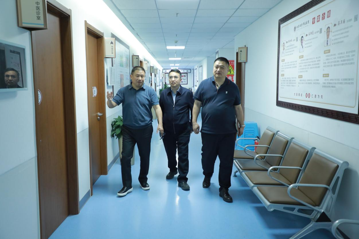 北(běi)京中西(xī)醫(yī)結合疑難病會(huì)診中心2024年(nián)度例會(huì)在我院舉行(xíng)(圖5)